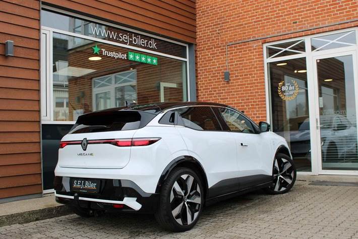 Hvid Renault Megane E-Tech fra 2023
