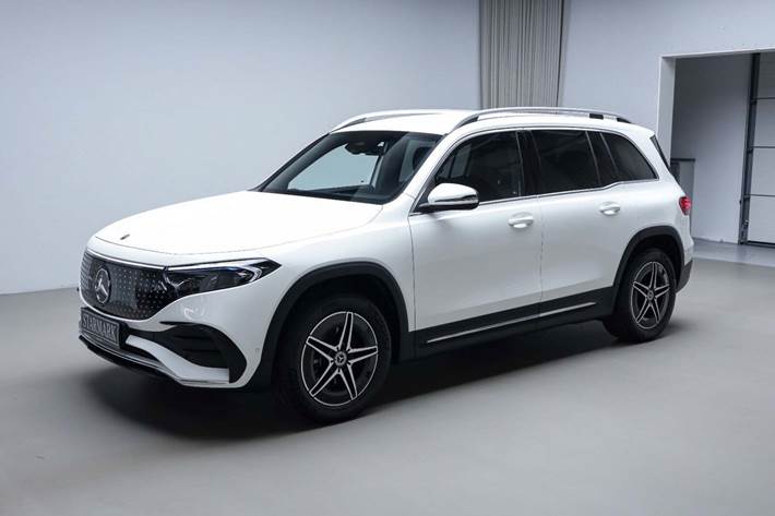 Hvid Mercedes EQB250+ fra 2026