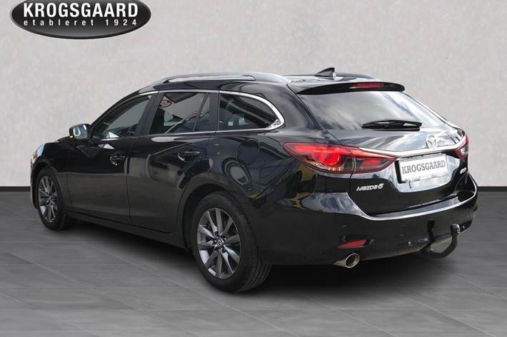 Sort Mazda 6 fra 2018