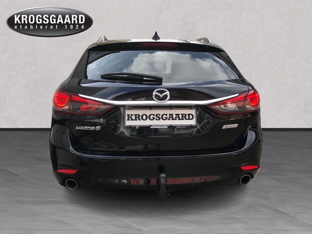 Sort Mazda 6 fra 2018