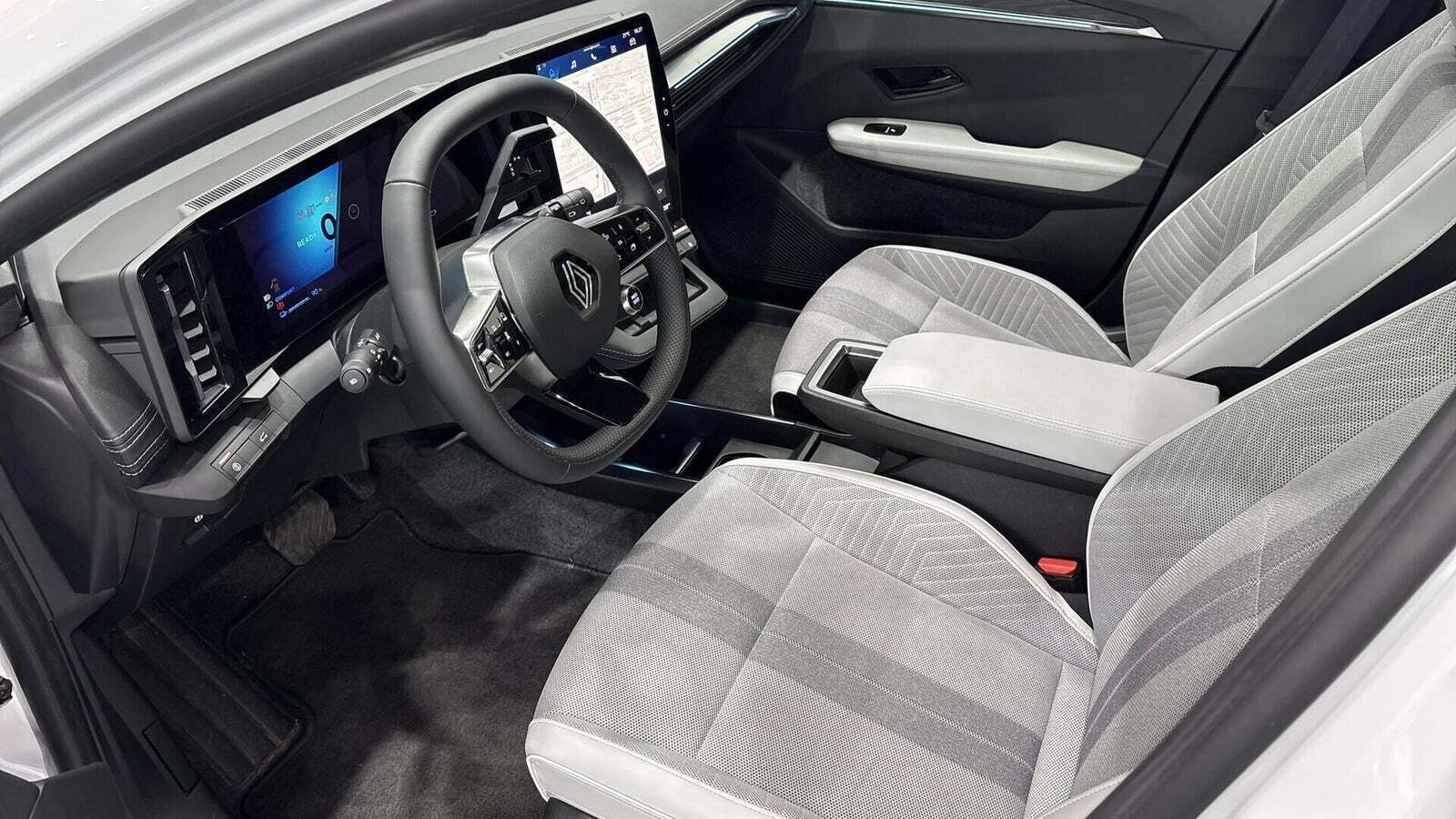 Renault Scenic E-Tech 87 Iconic