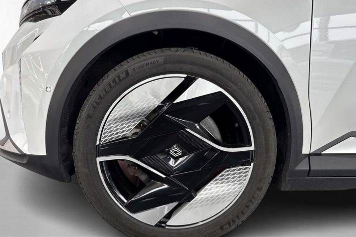 Hvid Renault Scenic E-Tech fra 2025