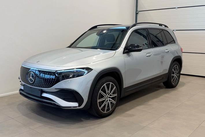 Sølv Mercedes EQB250+ fra 2025
