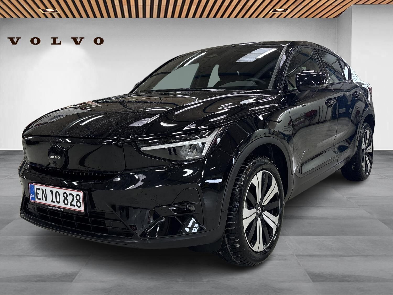 Volvo EC40 Single Motor Extended Range Black Edition 252HK 5d Aut.