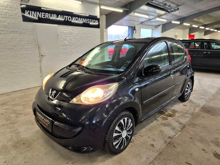 Peugeot 107 1,0 12V Trendy 2 Tronic 68HK 5d
