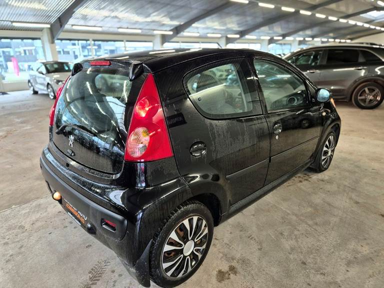 Peugeot 107 1,0 12V Trendy 2 Tronic 68HK 5d