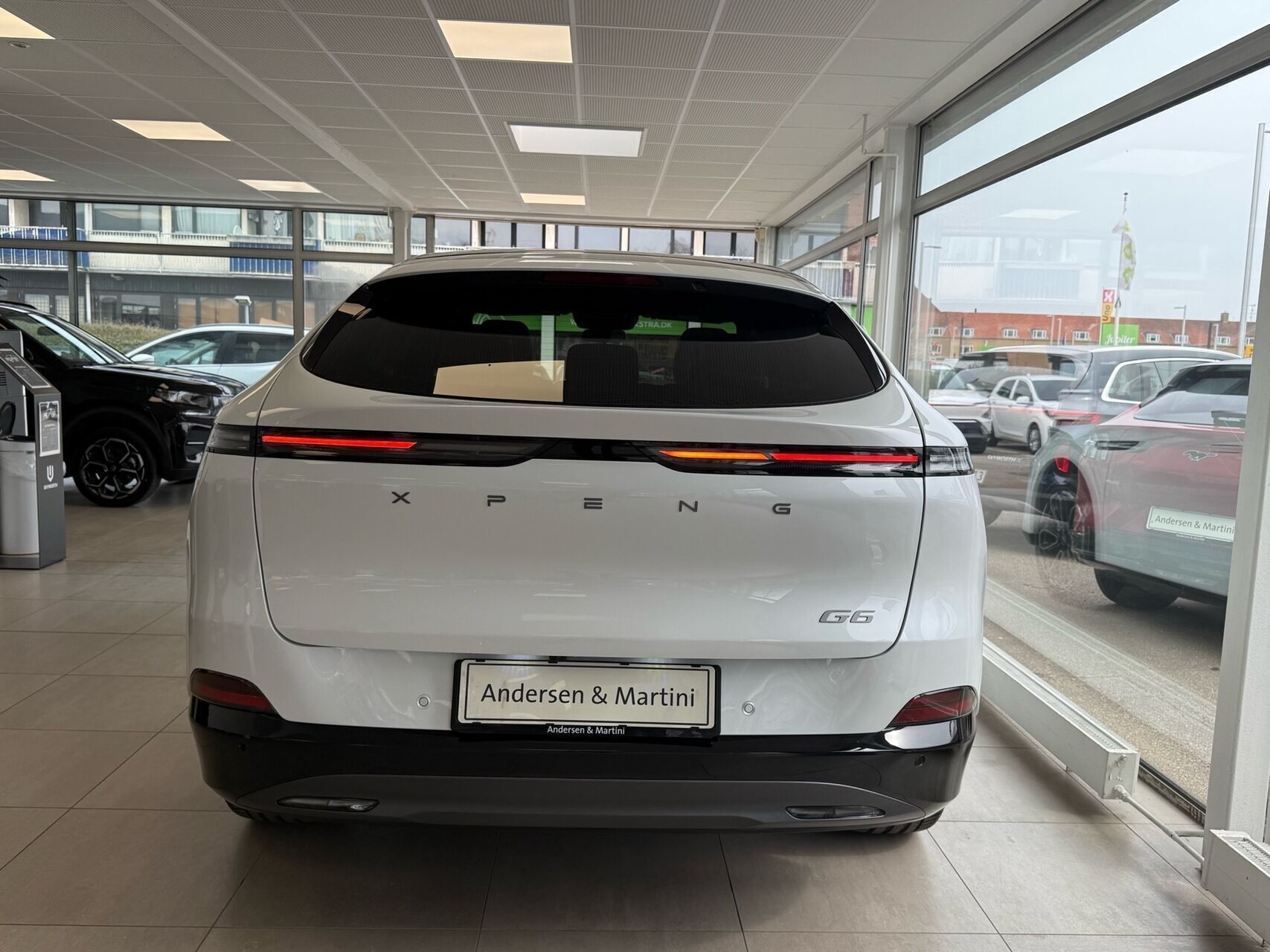 Hvid Xpeng G6 fra 2026