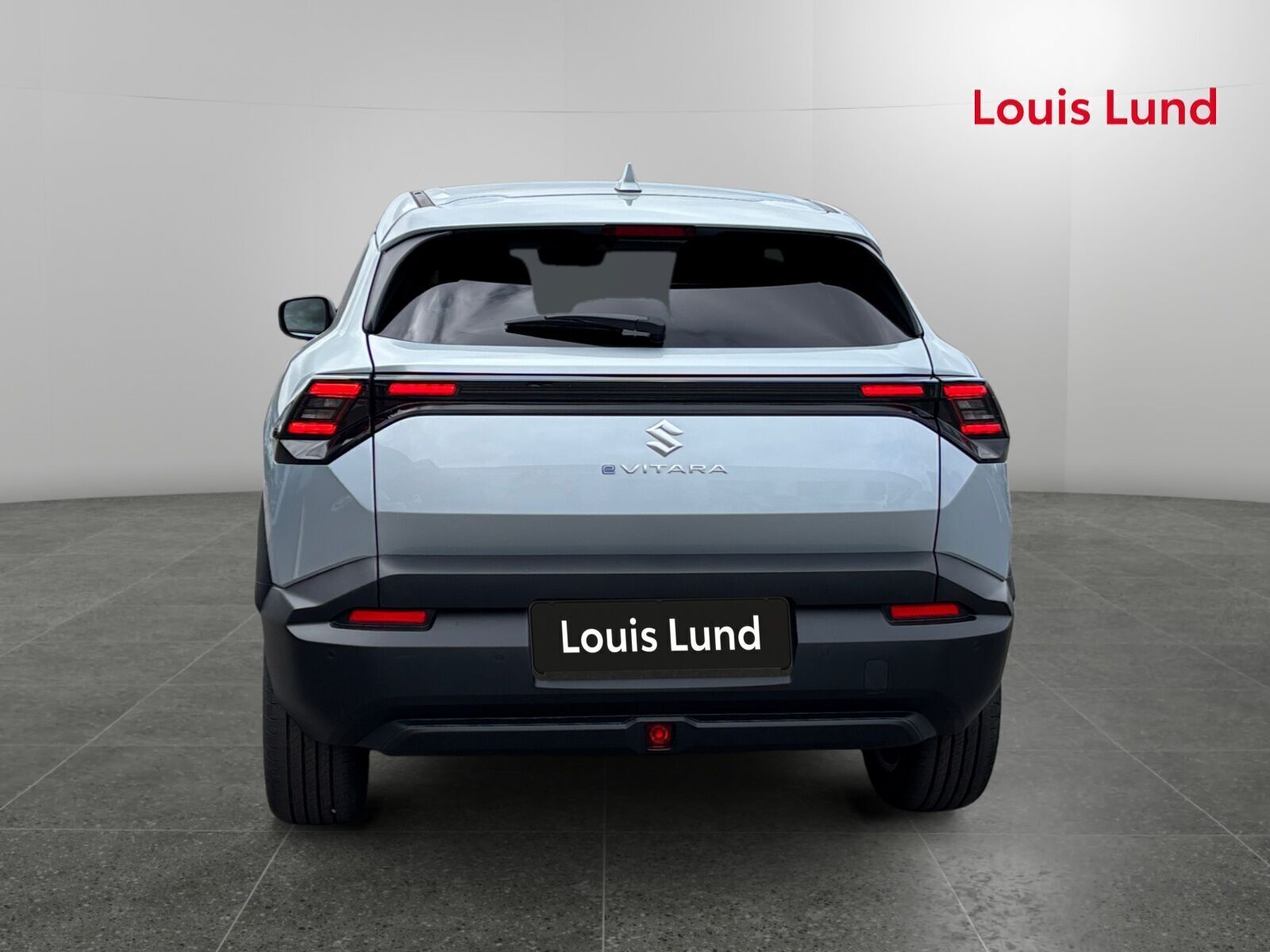 Sølv Suzuki eVitara fra 2026
