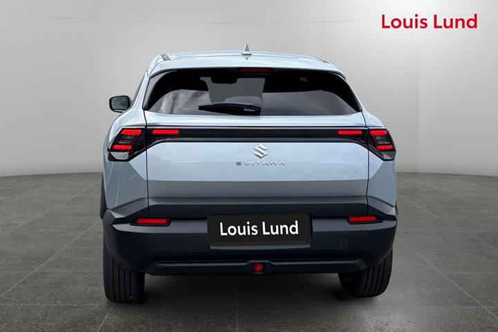 Sølv Suzuki eVitara fra 2026