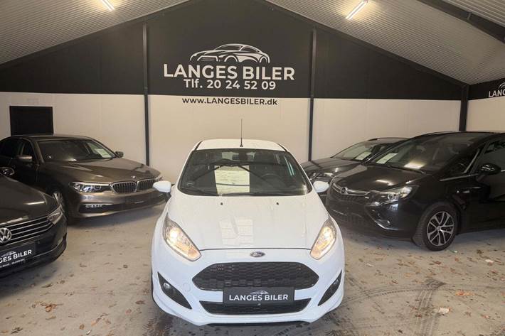 Hvid Ford Fiesta fra 2017