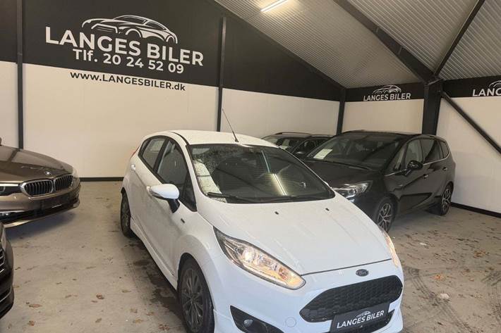 Hvid Ford Fiesta fra 2017