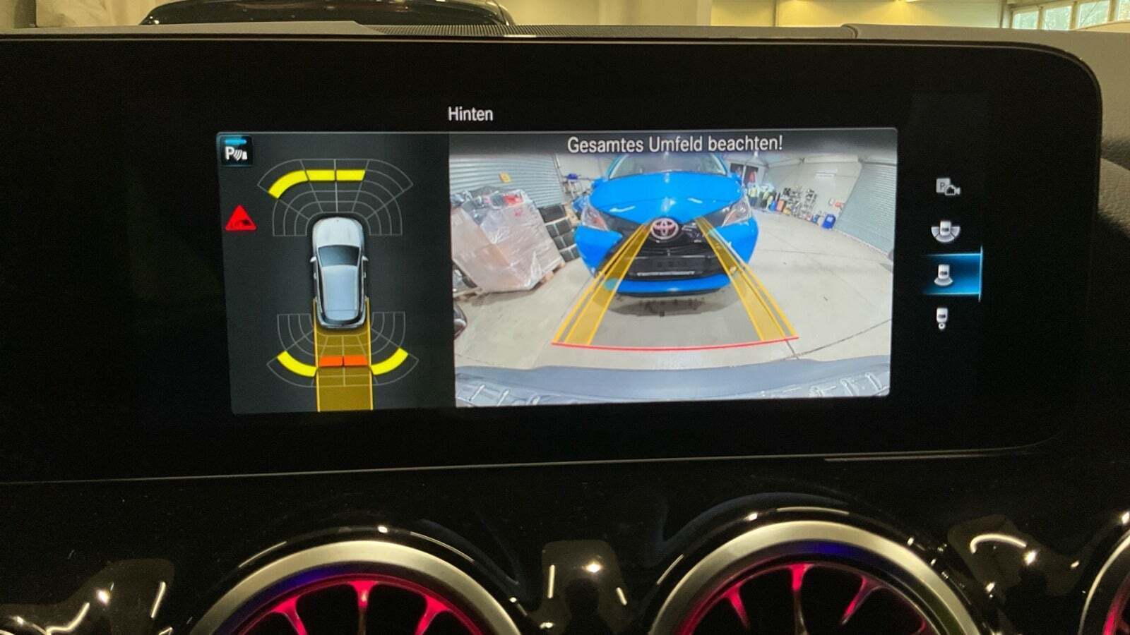 Grå Mercedes EQA250 fra 2021