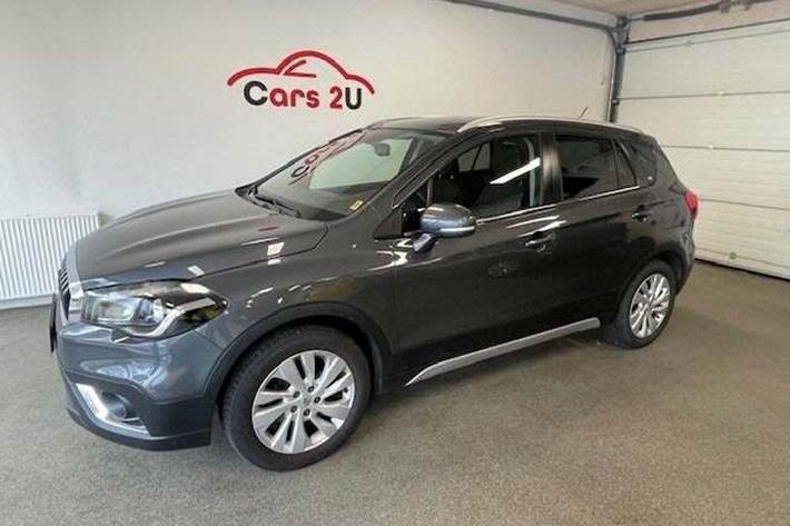 Grå Suzuki S-Cross fra 2017