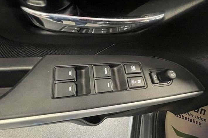 Grå Suzuki S-Cross fra 2017