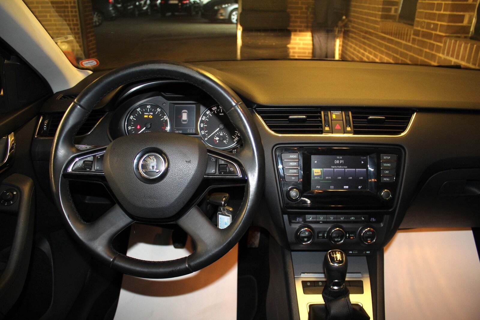 Sort Skoda Octavia fra 2015