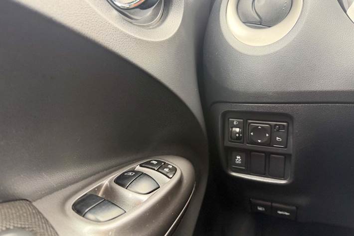 Grøn Nissan Juke fra 2012