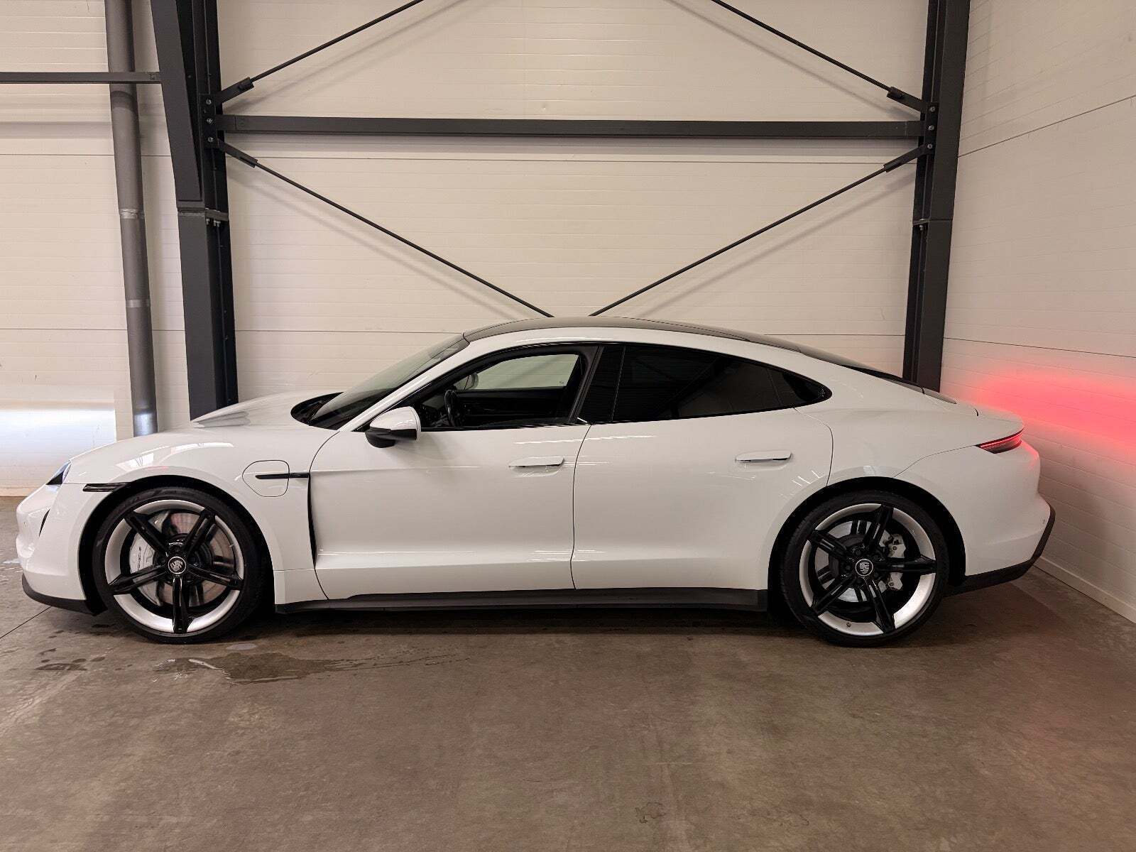 Porsche Taycan 4S Performance+