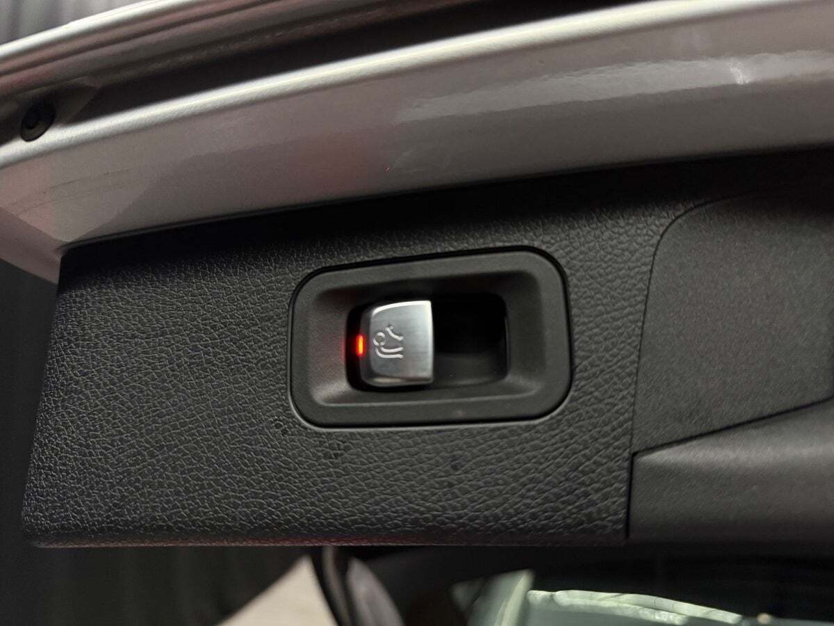 Mercedes E220 d 2,0 AMG Line stc. aut. 4Matic