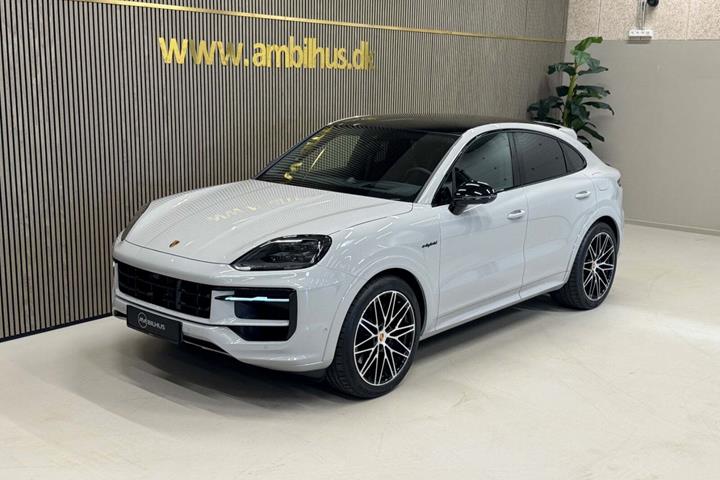 Grå Porsche Cayenne fra 2026