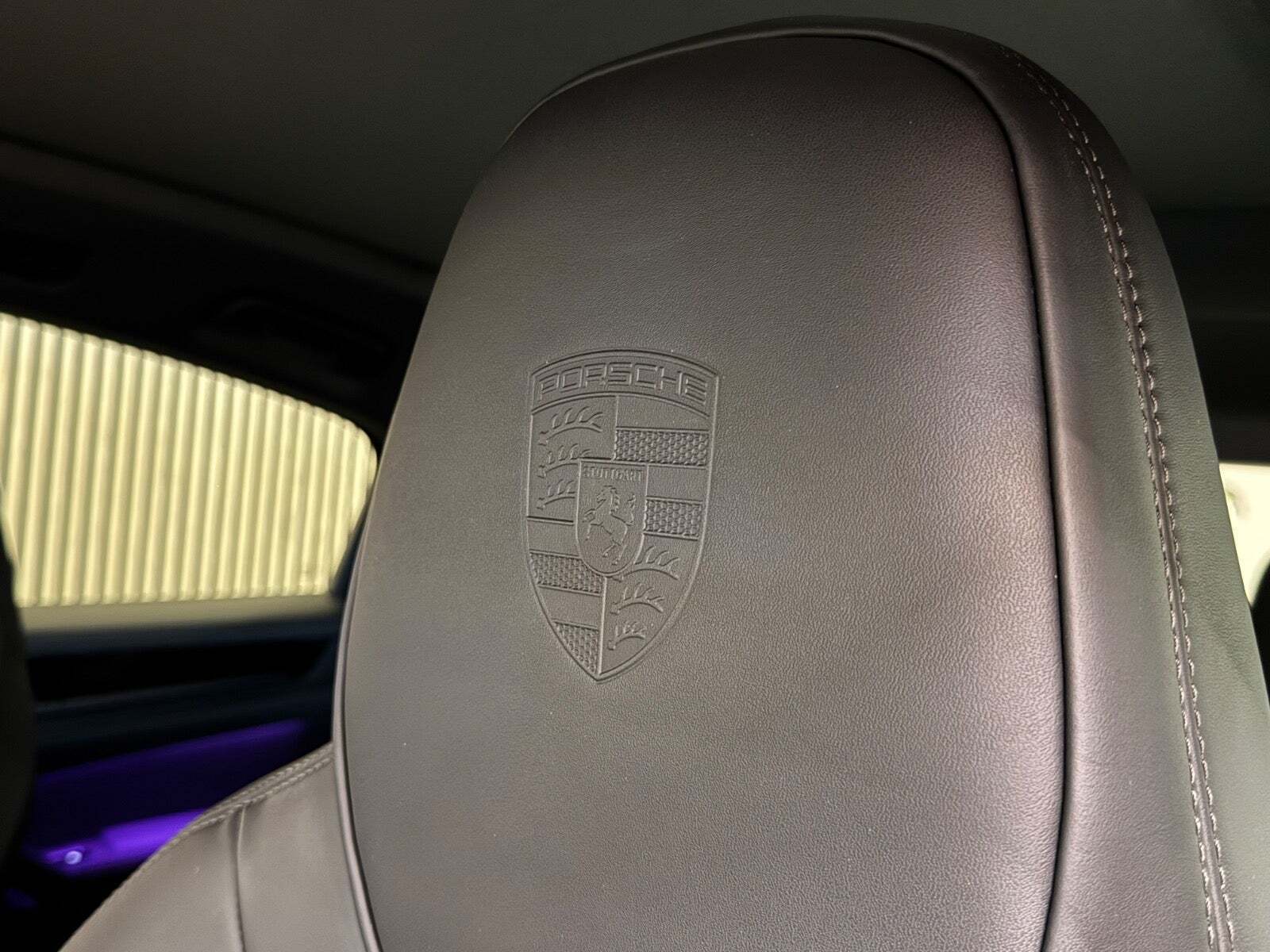 Grå Porsche Cayenne fra 2026