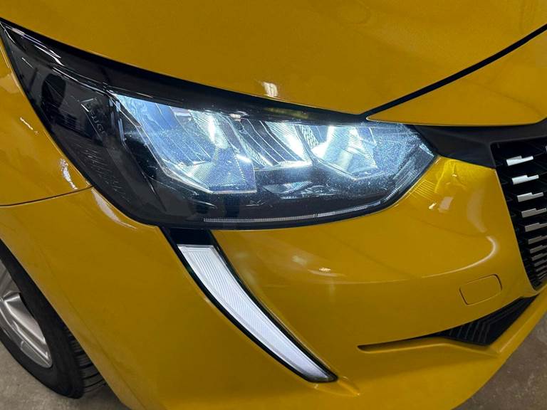 Peugeot 208 1,5 BlueHDi 100 Allure Sky