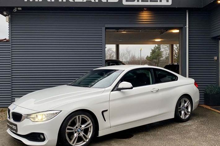 Hvid BMW 428i fra 2015