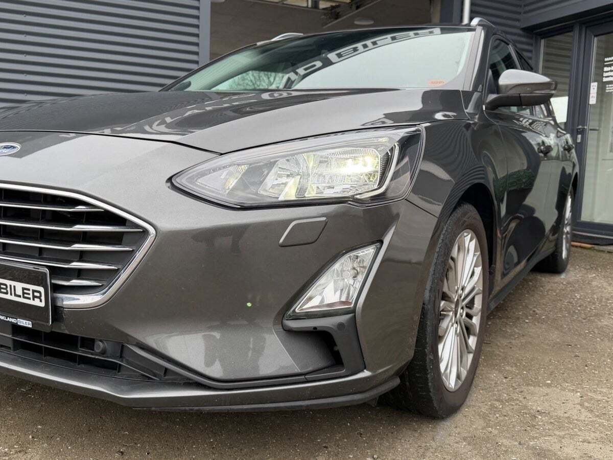 Ford Focus 1,0 EcoBoost mHEV Titanium X stc.