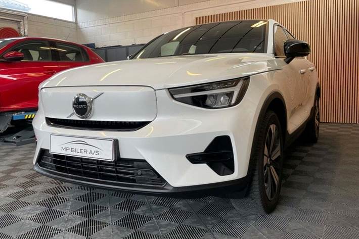 Hvid Volvo C40 fra 2023