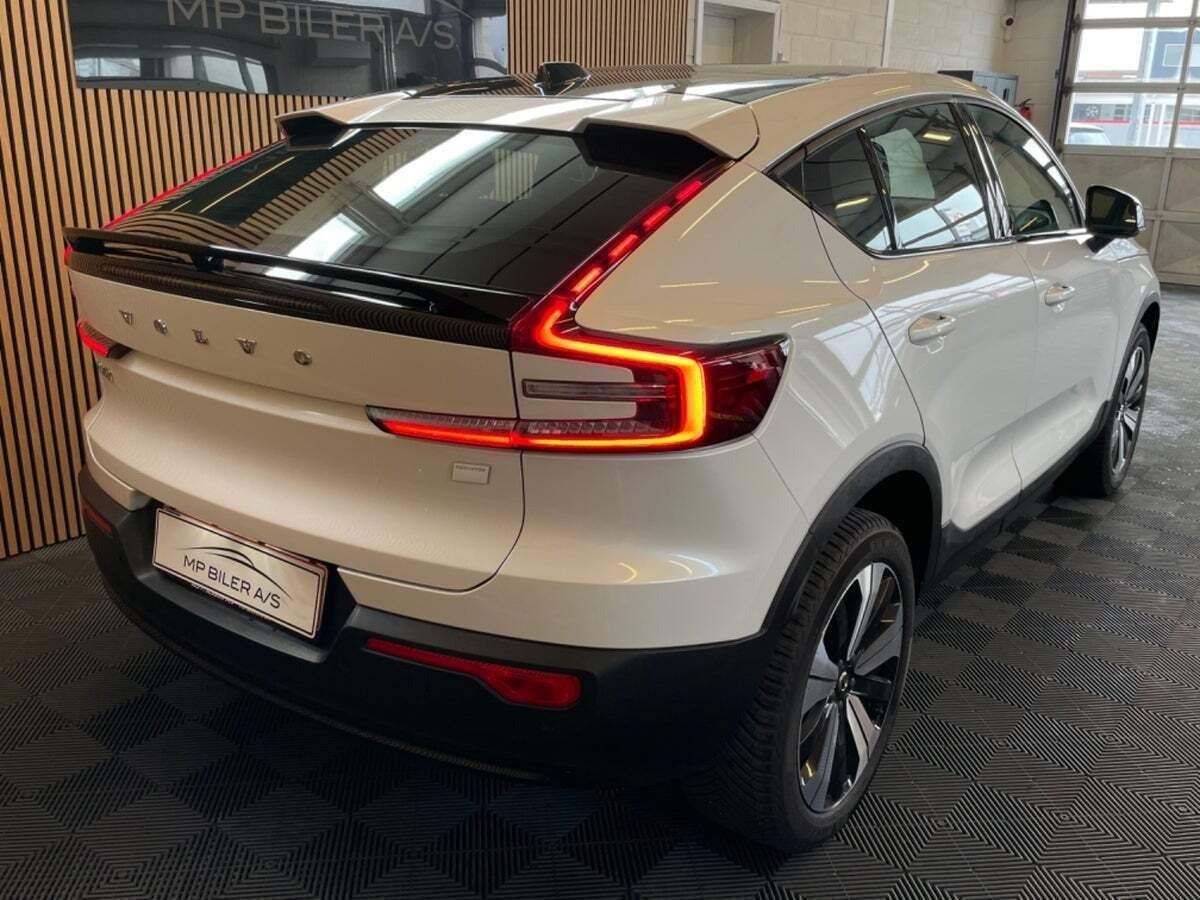 Hvid Volvo C40 fra 2023