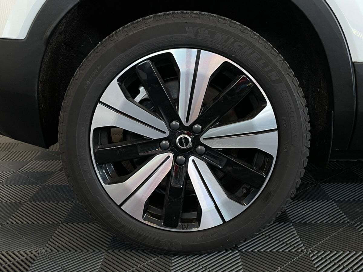 Hvid Volvo C40 fra 2023