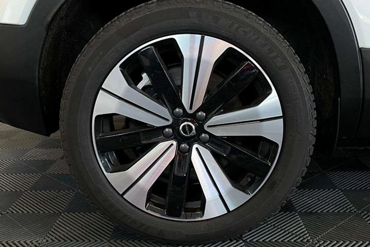 Hvid Volvo C40 fra 2023