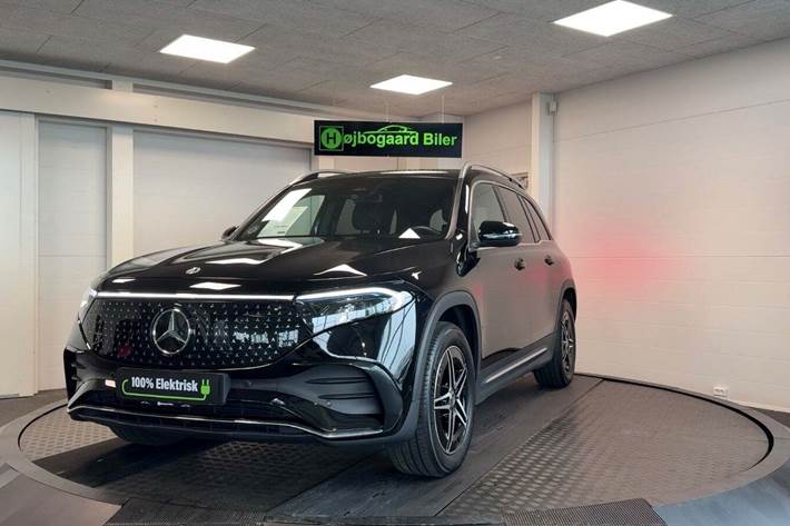 Sort Mercedes EQB250+ fra 2025 set udefra