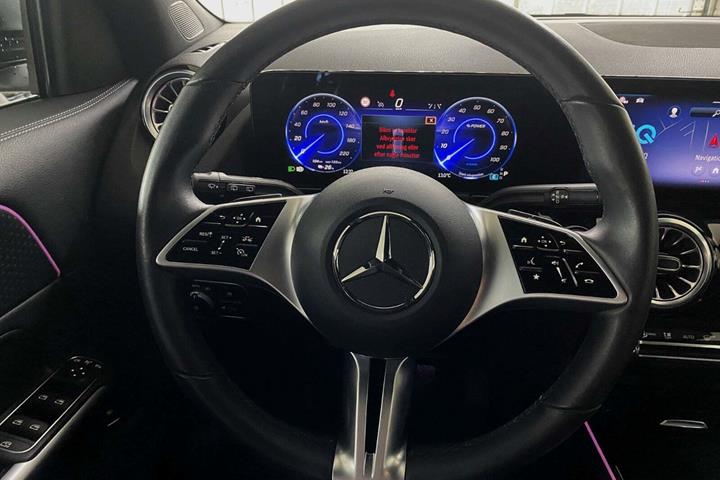 Sort Mercedes EQA250 fra 2024