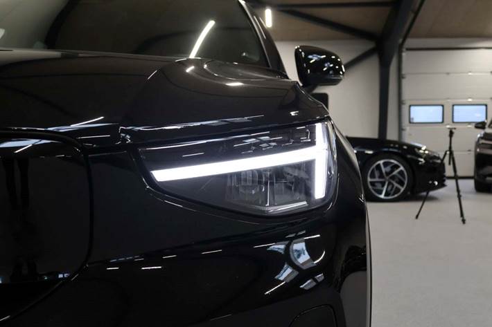 Sort Volvo XC40 fra 2023