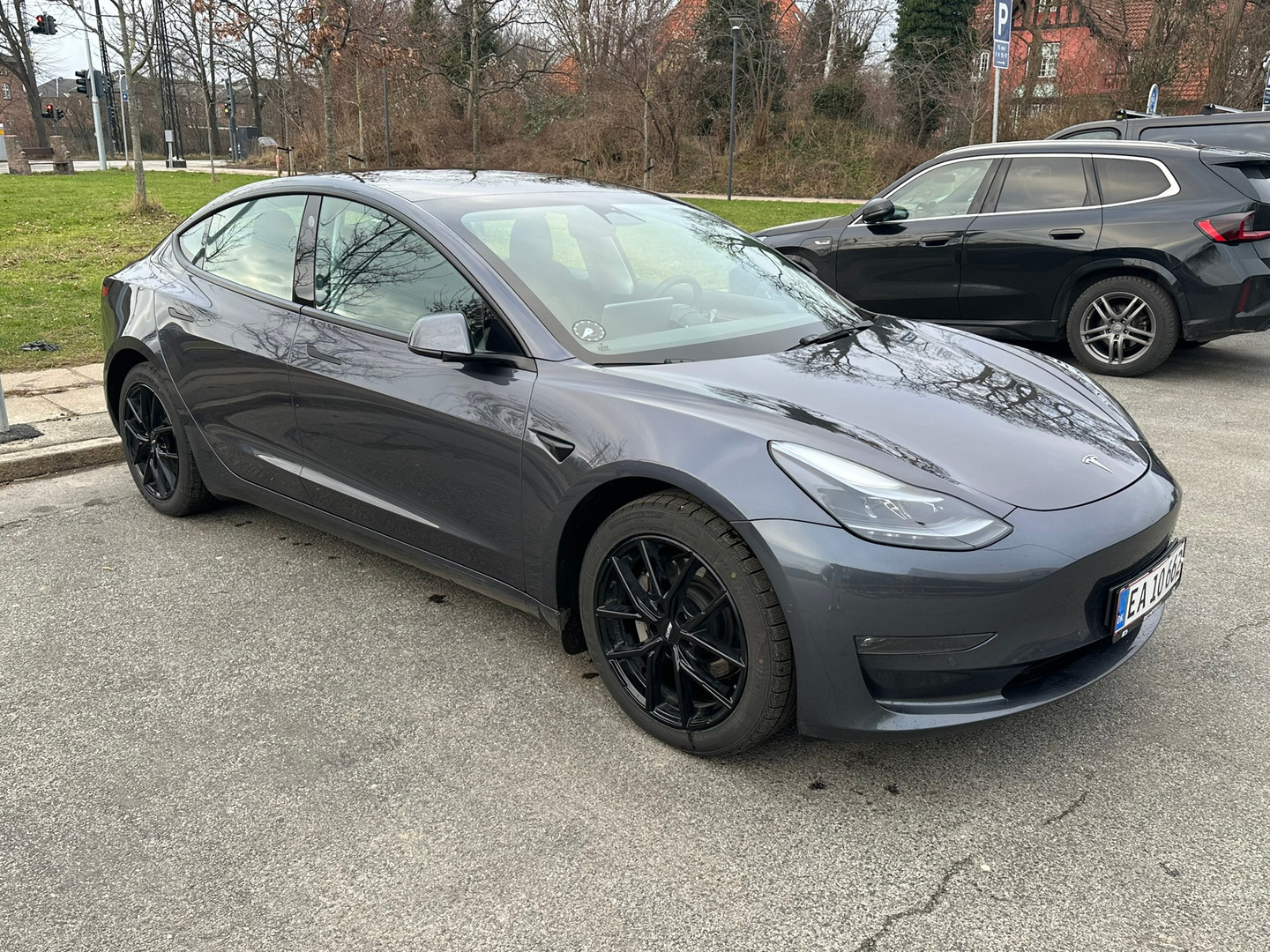 Tesla Model 3 Long Range AWD