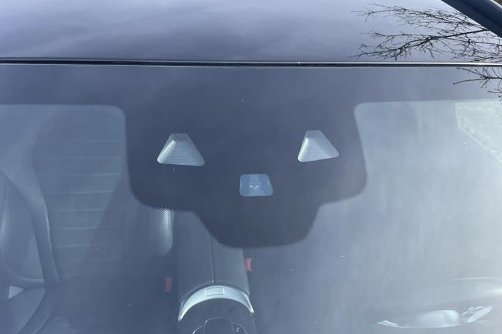 Sort Mercedes C300 de fra 2021