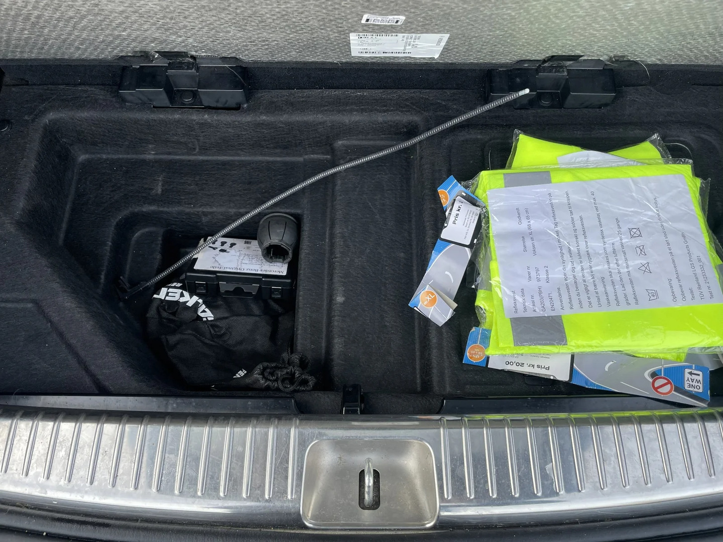 Sort Mercedes C300 de fra 2021