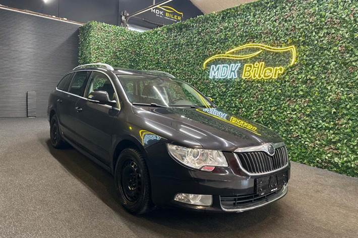 undefined Skoda Superb fra 2010 set udefra