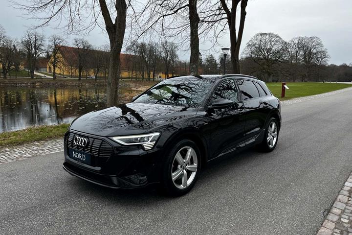 Sort Audi e-tron fra 2021