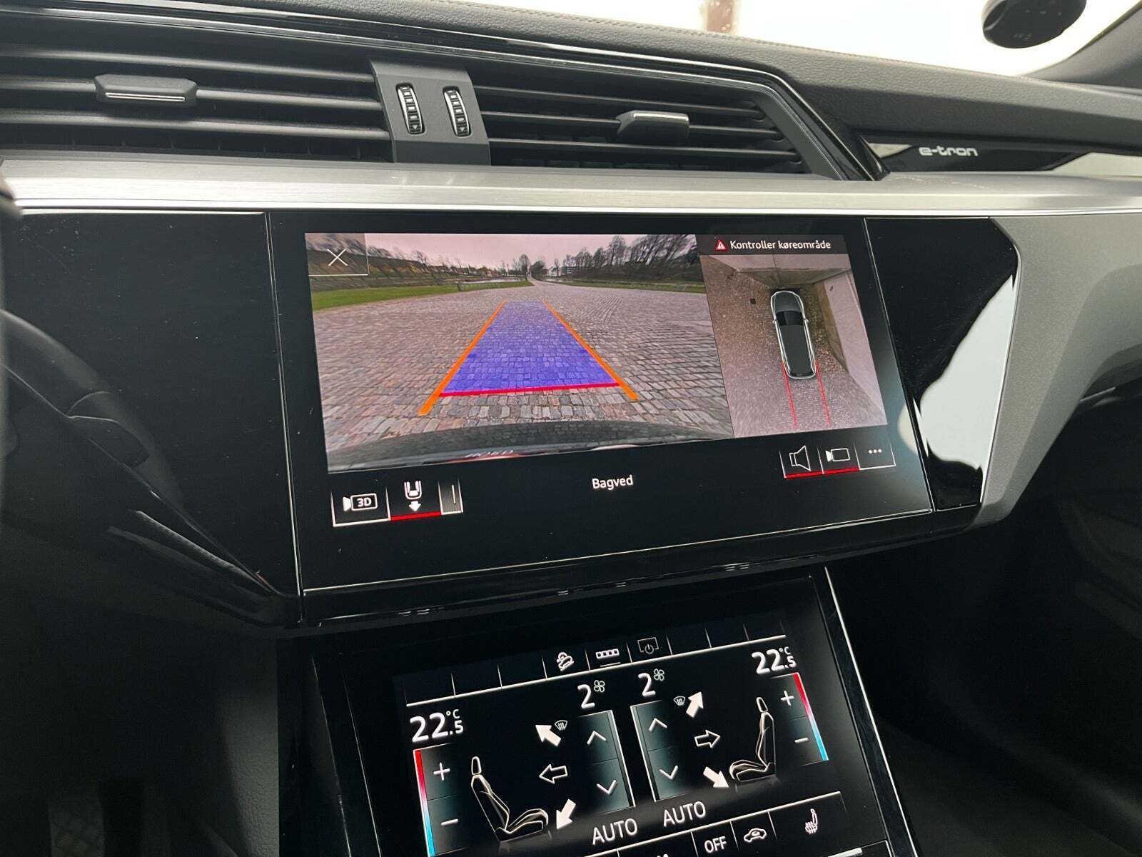 Sort Audi e-tron fra 2021