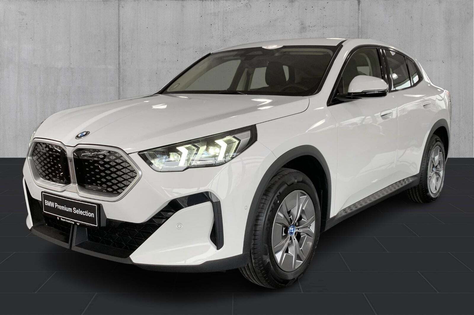 Hvid BMW iX2 fra 2024