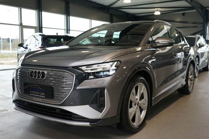 Grå Audi Q4 e-tron fra 2025