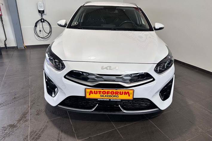 Hvid Kia Ceed fra 2022