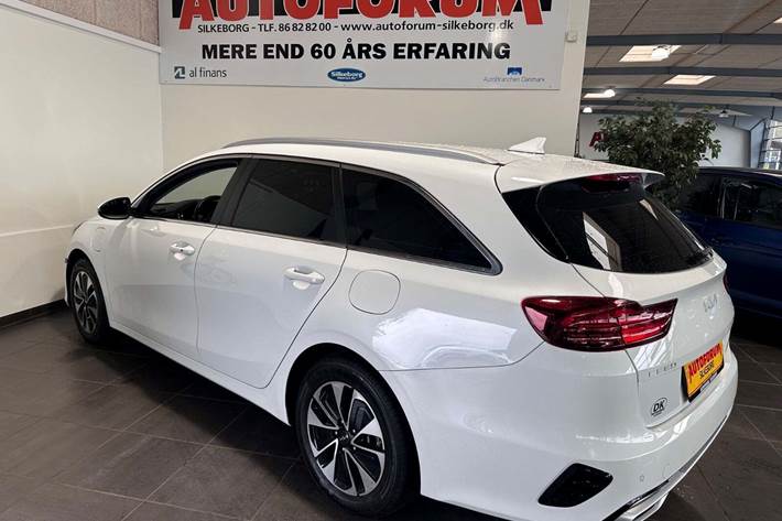 Hvid Kia Ceed fra 2022
