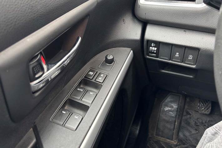 Rød Suzuki S-Cross fra 2016