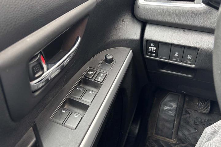 Rød Suzuki S-Cross fra 2016