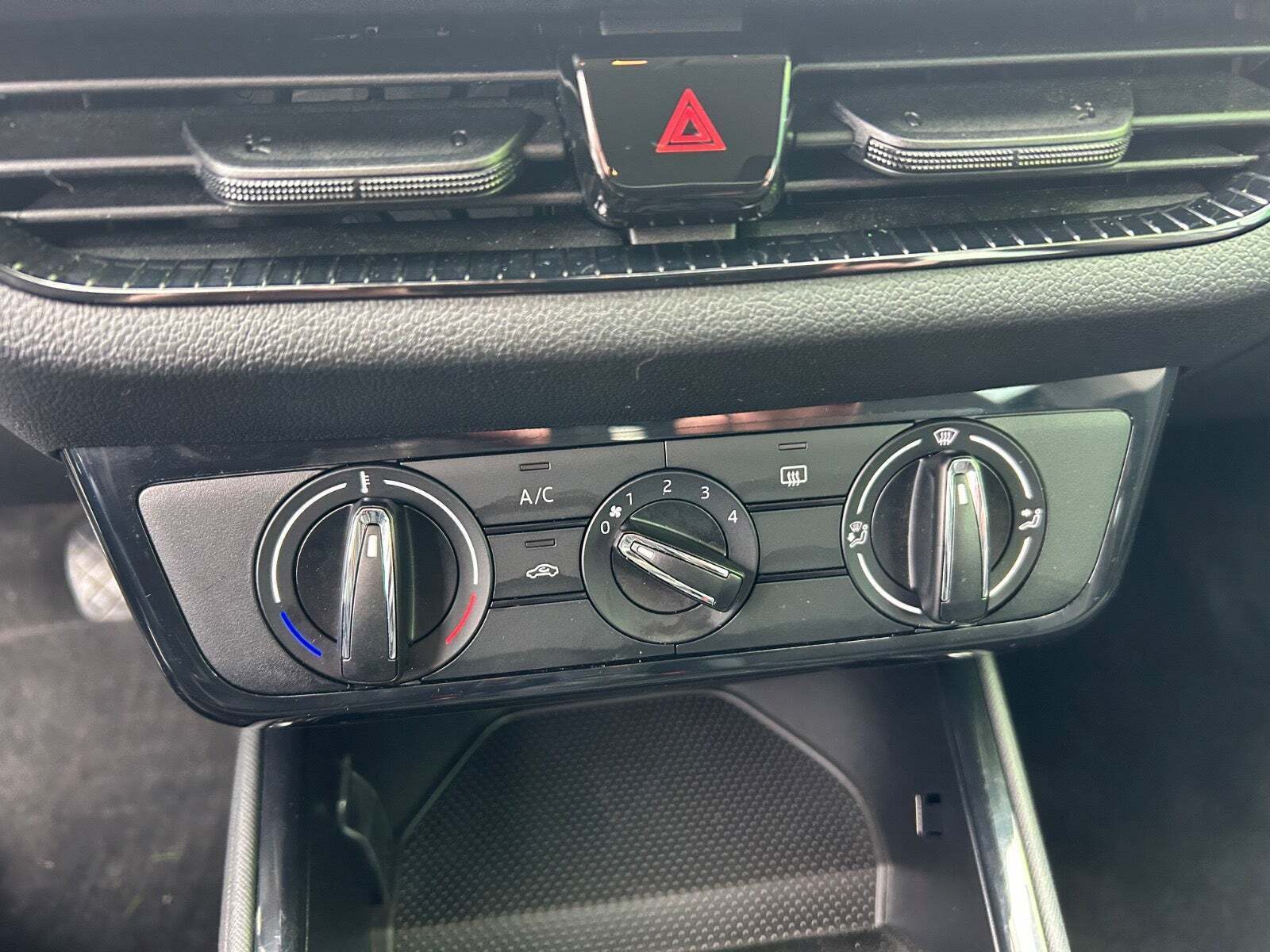 Grå Skoda Fabia fra 2023