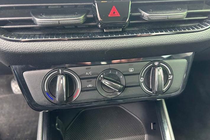 Grå Skoda Fabia fra 2023