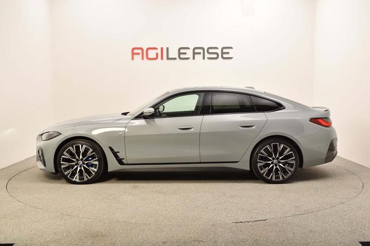 Grå BMW i4 fra 2023