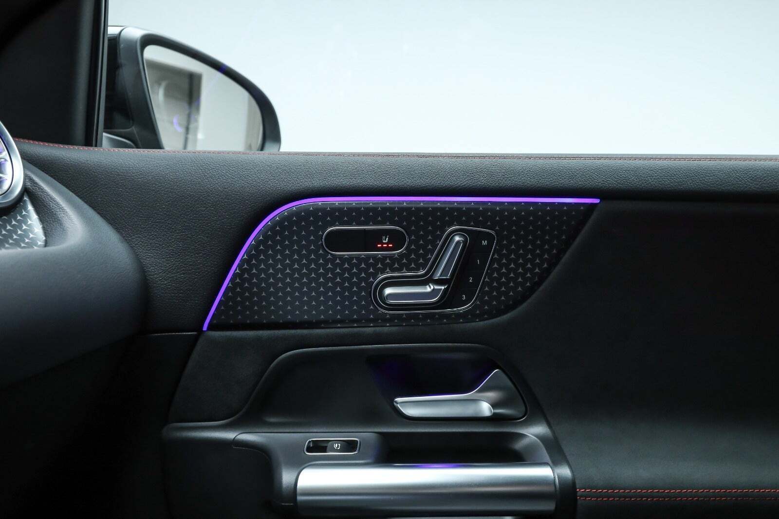 Sort Mercedes EQA250+ fra 2025